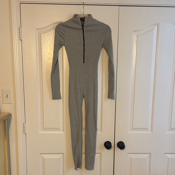 Fashion Nova Pants - Fashion Nova Ribbed Gray Zip-Up Jumpsuit